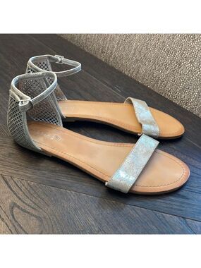 Madden Girl Kaacie Sandals Size 9.5